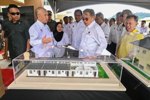 TAN SRI ABANG JOHARI TUN OPENG
