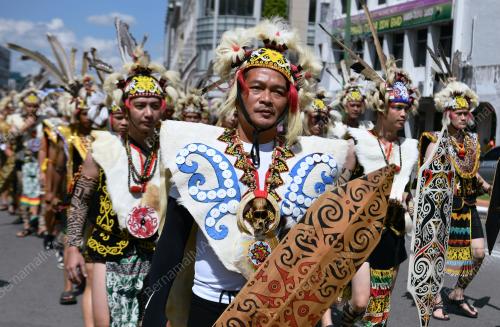 PERARAKAN NITI DAUN SEMPENA PERAYAAN GAWAI DAYAK