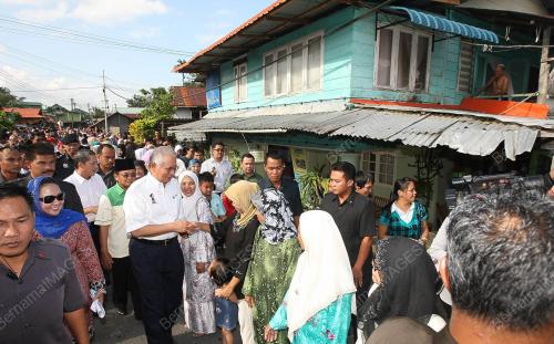 MOHD NAJIB TUN ABDUL RAZAK