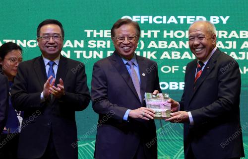 TAN SRI ABANG JOHARI TUN OPENG