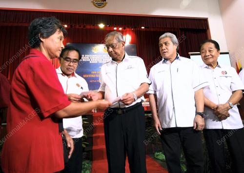 SK20_14042016_ADENAN_TANAH