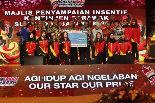 TAN SRI ABANG JOHARI TUN OPENG