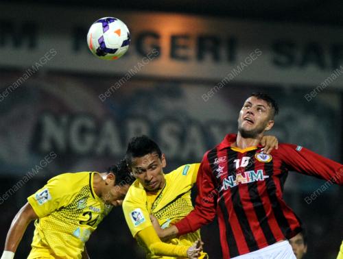 SK20_21092013_BOLA