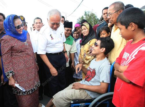 MOHD NAJIB TUN ABDUL RAZAK