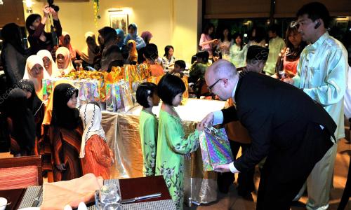 SK21_24072012_HILTON_BUKA