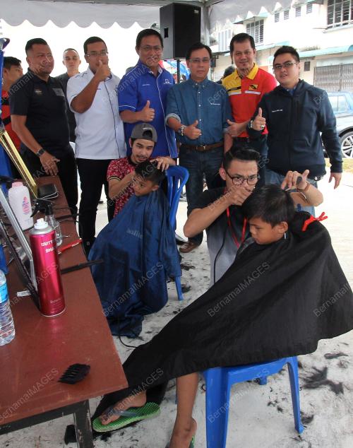 SK22_15022017_JOM_GUNTING_RAMBUT