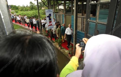 MOHD NAJIB TUN ABDUL RAZAK
