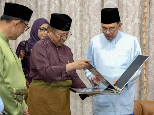 DATUK SERI ANWAR IBRAHIM