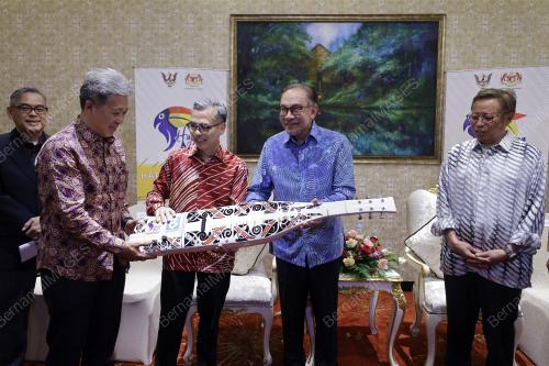 DATUK SERI ANWAR IBRAHIM