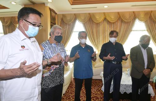 TAN SRI MUHYIDDIN YASSIN