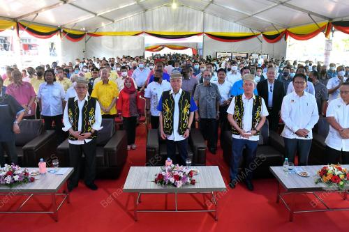 DATUK SERI ISMAIL SABRI YAAKOB