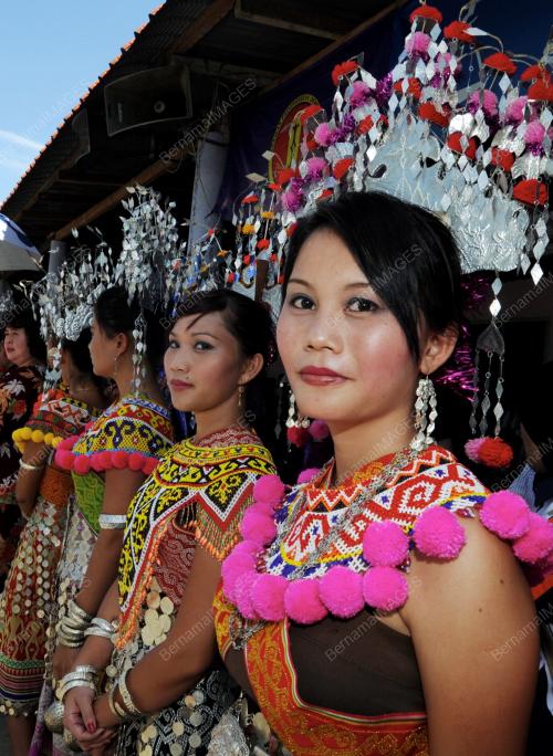 SK25_09062013_GAWAI_DAYAK