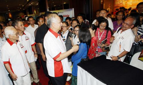 SK26_28042012_MEDIA_SOSIAL