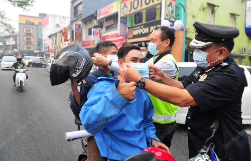 SK28_22092015_TOPENG