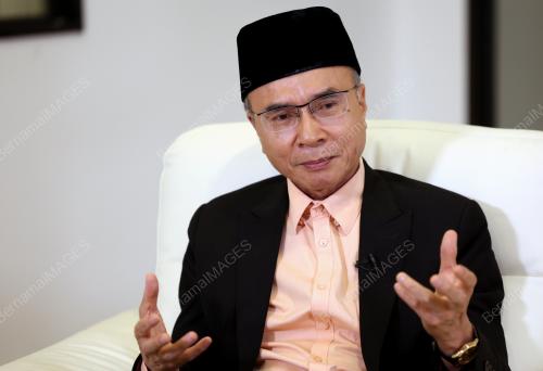 DATUK DR JENIRI AMIR