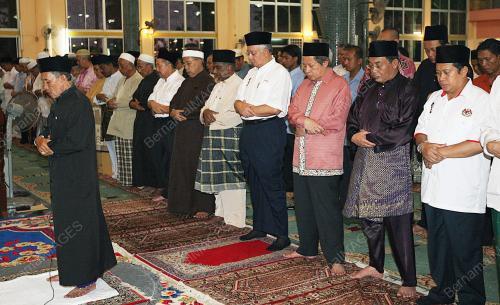 MOHD NAJIB TUN ABDUL RAZAK