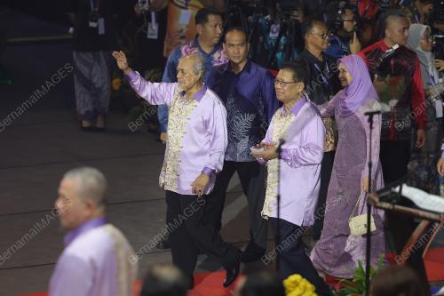 TAN SRI MOHAMAD ASFIA AWANG NASSAR