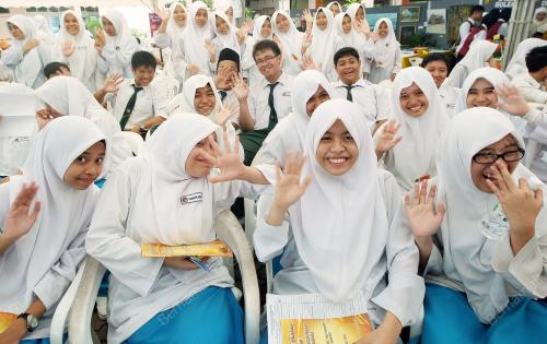 ULANG TAHUN STAR KE-50