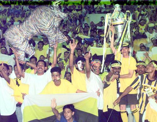 SL02-15_10_2000_PIALA_PALSU_14012016