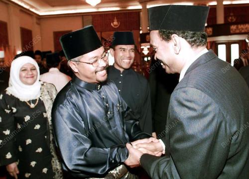 SL03-24_08_2000_UCAPAN_TAHNIAH_12012016