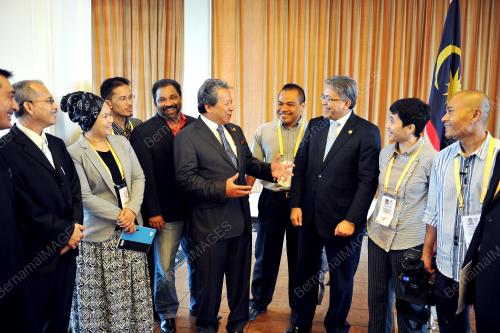 SLK01_13112013_CHOGM