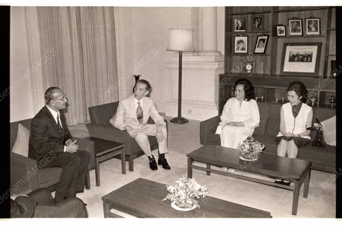 HUSSEIN ONN MELAWAT SINGAPURA