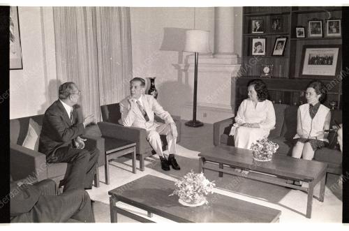 HUSSEIN ONN MELAWAT SINGAPURA