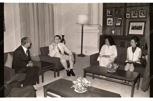 HUSSEIN ONN MELAWAT SINGAPURA