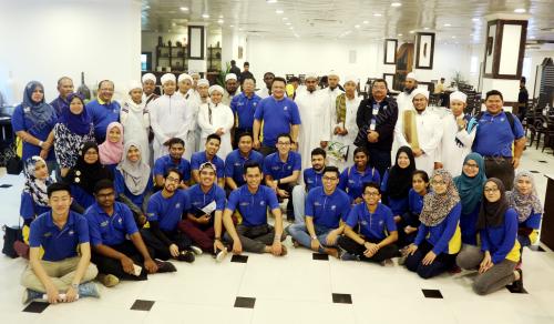 SRI01_03122016_BERGAMBAR