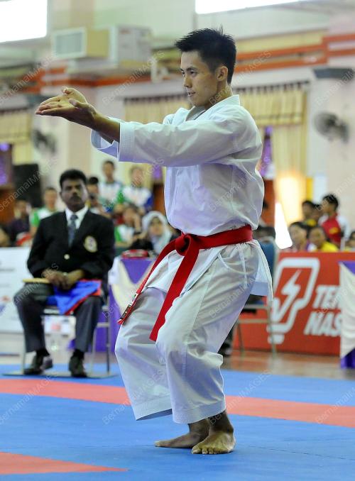 SUK01_24052014_KARATE