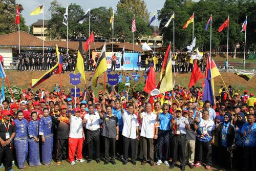 SUK01_26052014_PERKAMPUNGAN