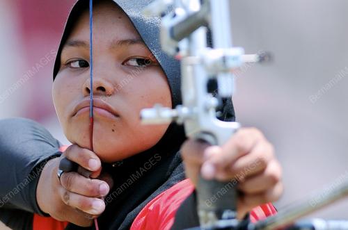 SUK06_12072012_MEMANAH2