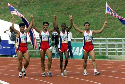 SUK13-02_06_2000_4X400_METER_L_08012016