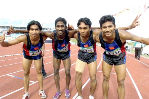 SUK16-01_06_2000_4X100M_L_AKH_08012016
