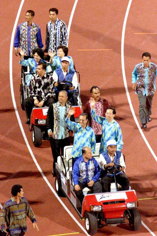SUK16-03_06_2000_PM_SAMBUTAN_08012016