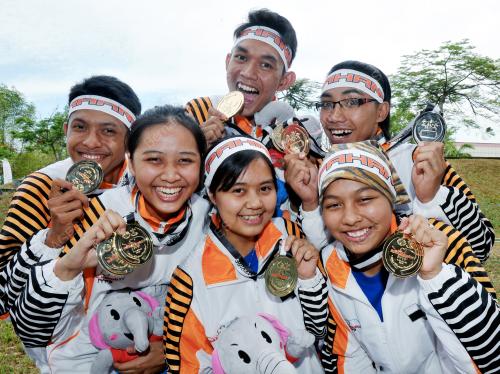 SUK32_10072012_MENEMBAK2