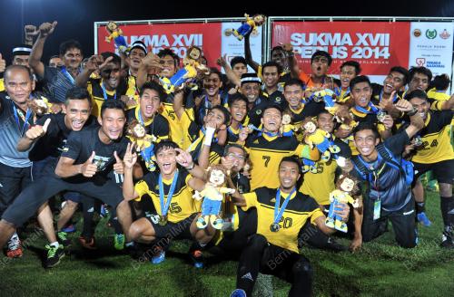 SUK34_03062014_BOLA