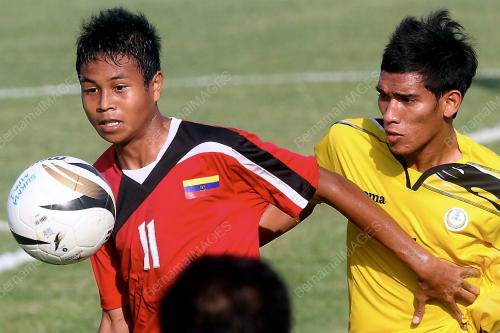SUK42_12072012_BOLA