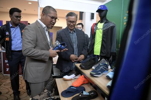DATUK SERI AHMAD FAIZAL AZUMU