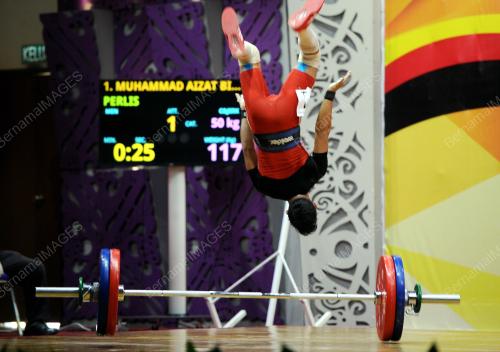 SUKMA09_22072016_ANGKAT_BERAT