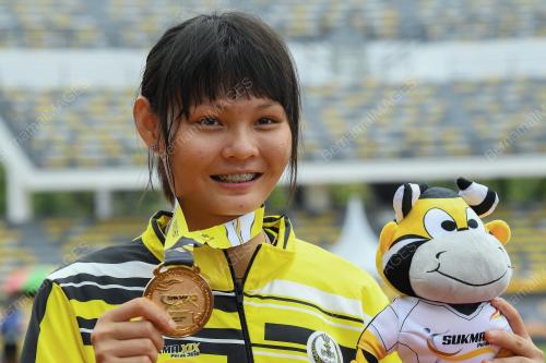SUKMA14_18092018_LOMPATTINGGI
