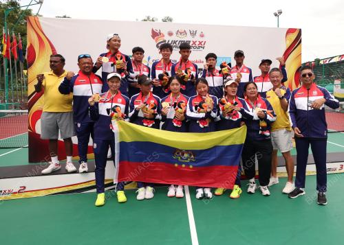SUKMA TENIS BERPASUKAN