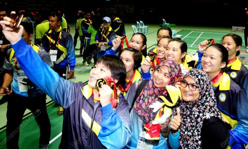 SUKMA45_24072016_BADMINTON