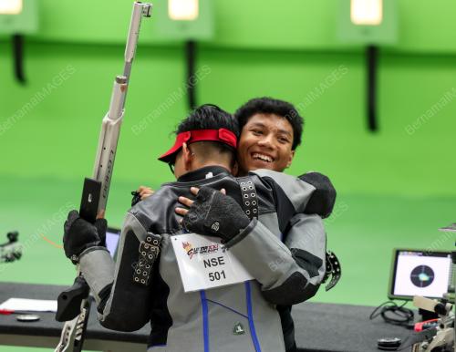 SUKMA : MENEMBAK