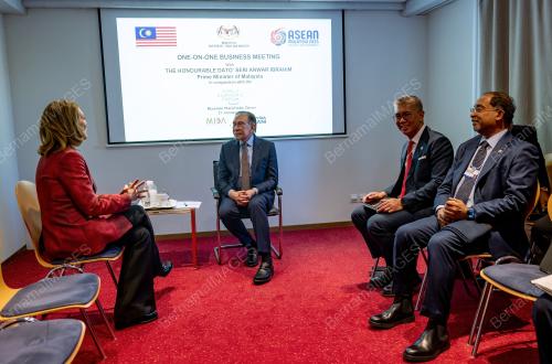 DATUK SERI ANWAR IBRAHIM