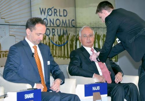 SWZ18_25012013_PM-WEF