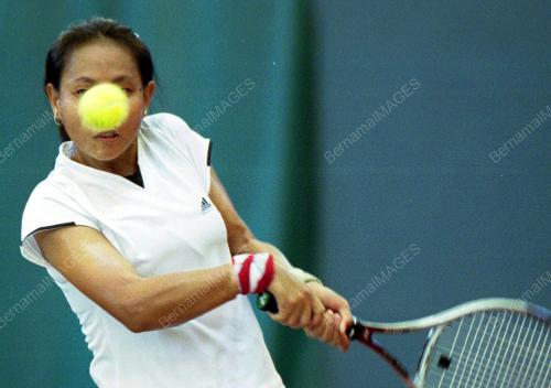 TE01-13_09_2001_TENNIS_02022016