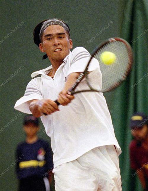 TE04-11_09_2001_BACKHAND_02022016