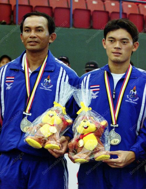 TE04-16_09_2001_TENNIS_02022016