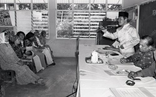 WAN MOKHTAR AHMAD